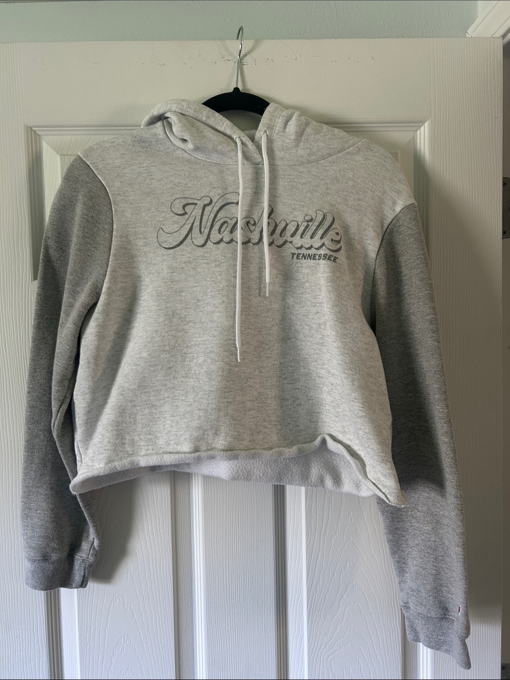 Legacy Two-Tone Gray Nashville Tennessee Cropped Hoodie